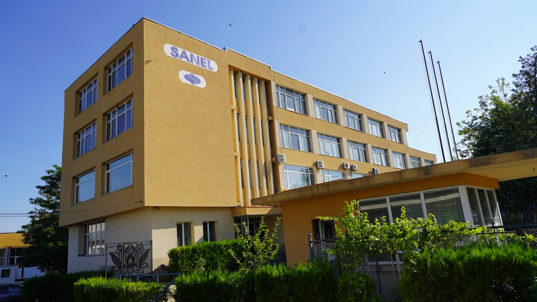 Производствената сграда на Санел в Сандански
